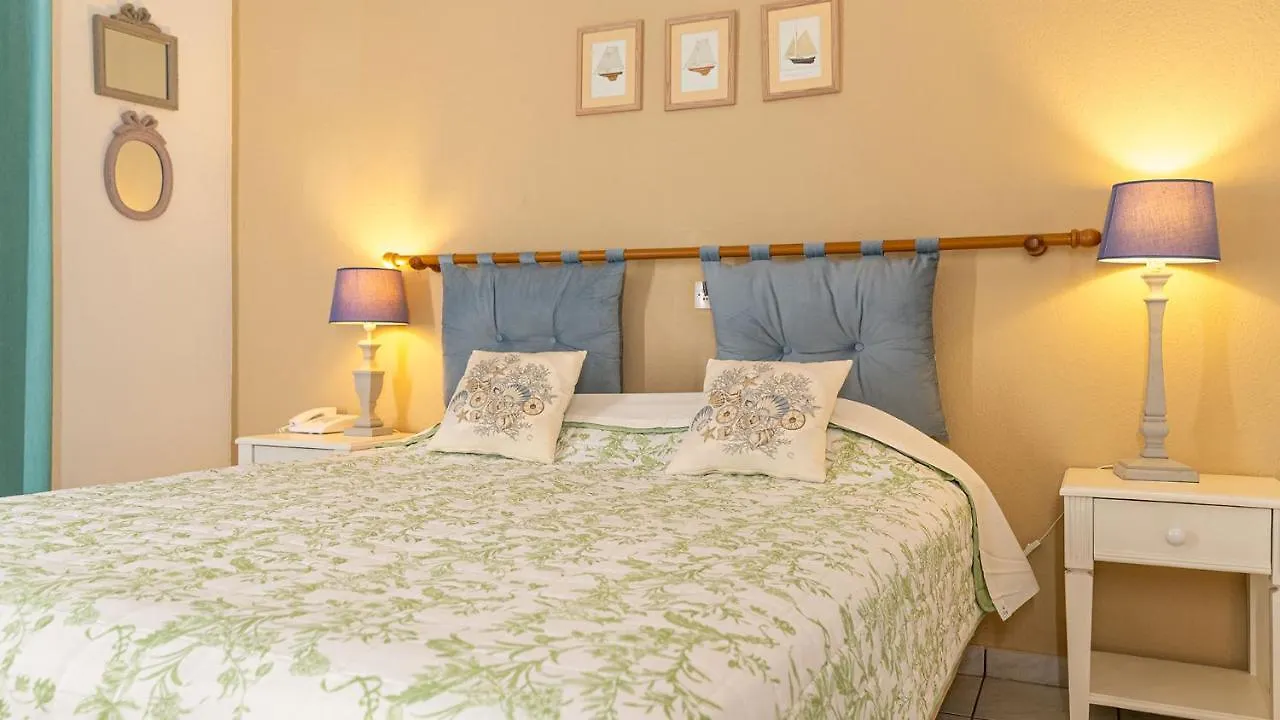 **  Xenios Zeus Hotel Nikiti  Grécia